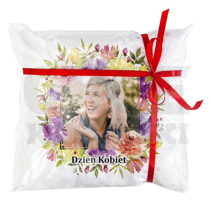 PODUSZKA NA DZIEŃ KOBIET Z TWOIM ZDJĘCIEM PREZENT
